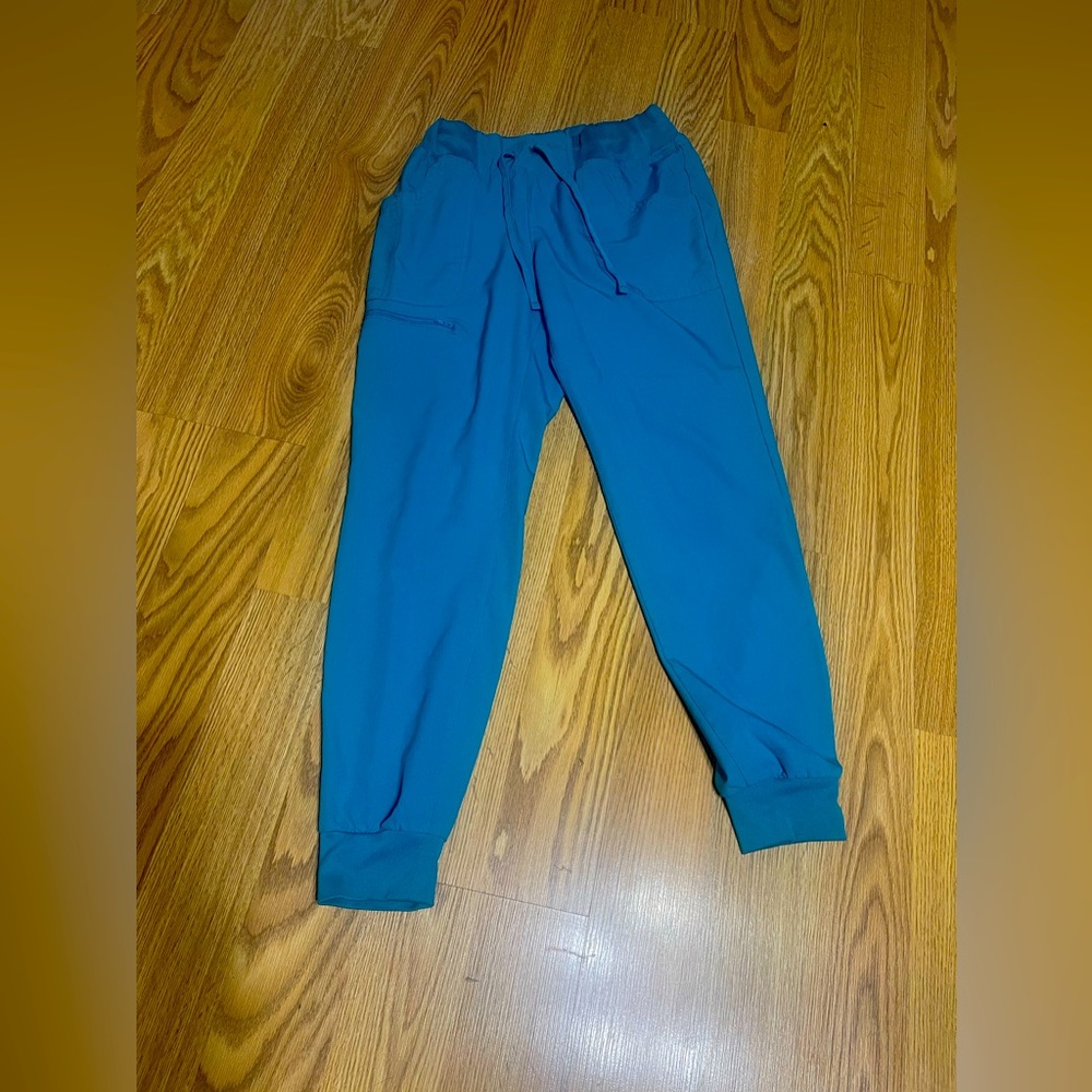 Heartsoul scrub joggers. Size small.